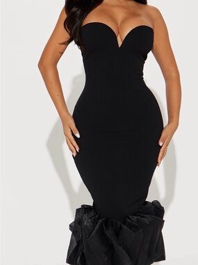 Fashion Nova | Strapless Black Mermaid Gown with Ruffled Hem